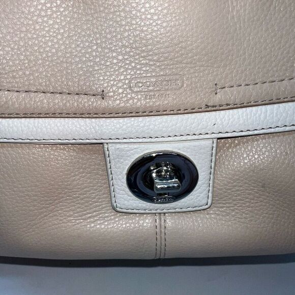 Coach‎ 2012 Tan and Cream Penelope Pebbled Leather Bag - Picture 4 of 15